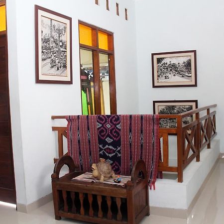 Griya Kedasih Guesthouse Yogyakarta Esterno foto