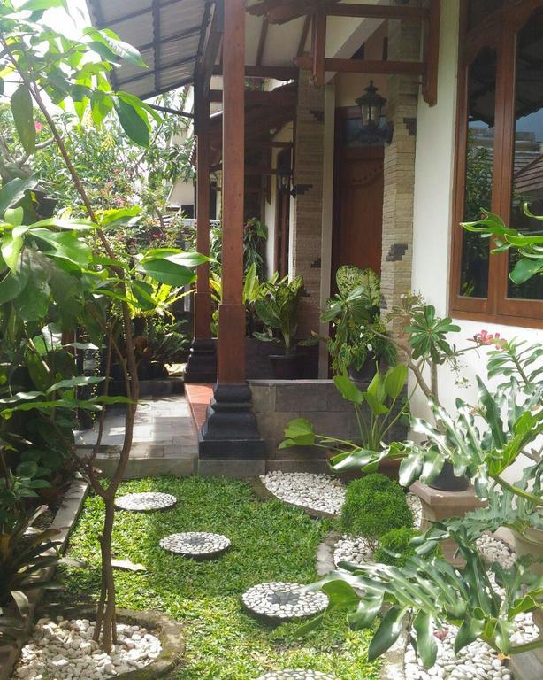 Griya Kedasih Guesthouse Yogyakarta Esterno foto