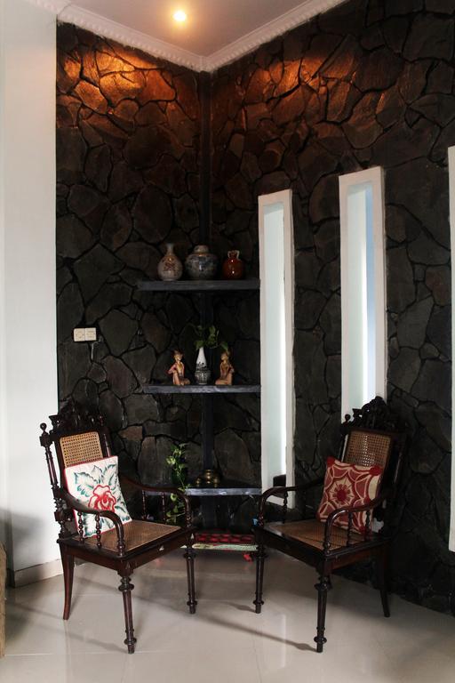 Griya Kedasih Guesthouse Yogyakarta Esterno foto